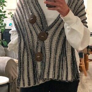 Overland Cotton Button Wrap - Black and White - Like New